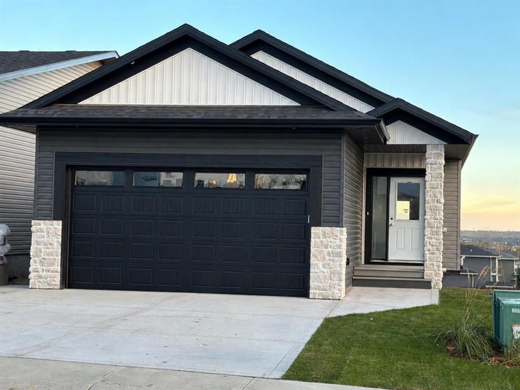 11 Vincent Gate  - Vista Detached for Sale, 2 Bedrooms (A2330437)