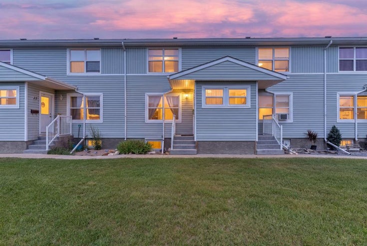 36 Poplar Crescent   - Other Row/Townhouse for Sale, 3 Bedrooms (A2331301)