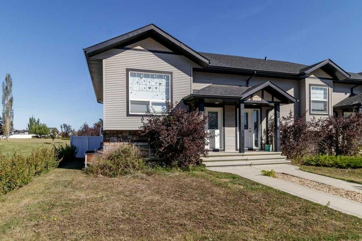 74 Hawkridge Boulevard  - Hawkridge Estates Row/Townhouse for Sale, 3 Bedrooms (A2342067)