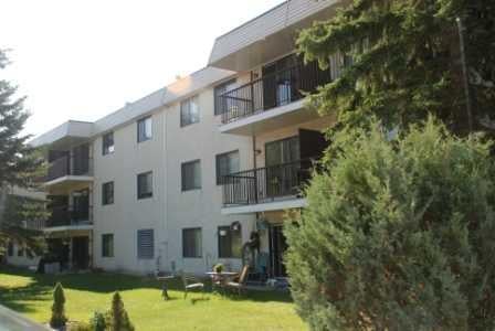 10 Northstar Drive S - Fairway Heights Multi Family for Sale(A2344407)