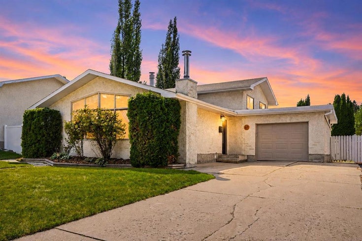 67 Sherwood Crescent  - Sunnybrook Detached for Sale, 4 Bedrooms (A2346776)