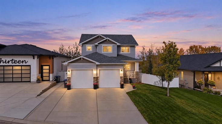 15 Cole Way  - Crestview Detached for Sale, 5 Bedrooms (A2349829)